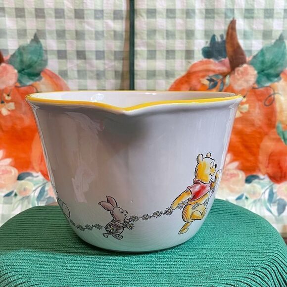 Disney Winnie the Pooh Daisy Chain batter bowl NWT - Picture 2 of 7